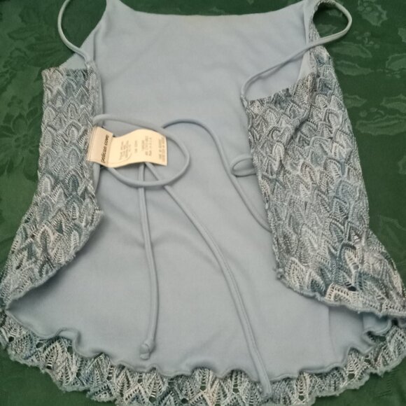 Ladies Pelican Cove blue backless shirt like new never worn size medium - Picture 2 of 3